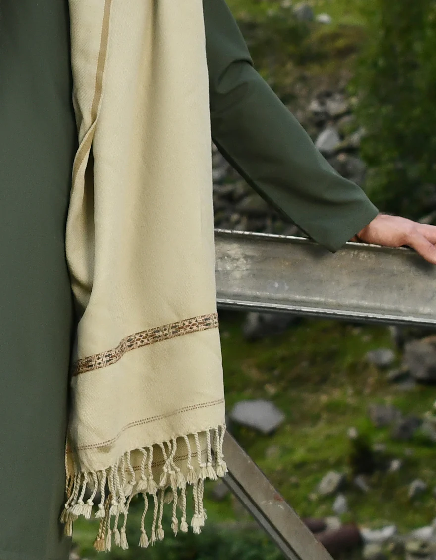 OLIVE SHAWL | JJID-SHW-US-22-0004 FB/DUSSA SHAWL-OLIVE - Image 2
